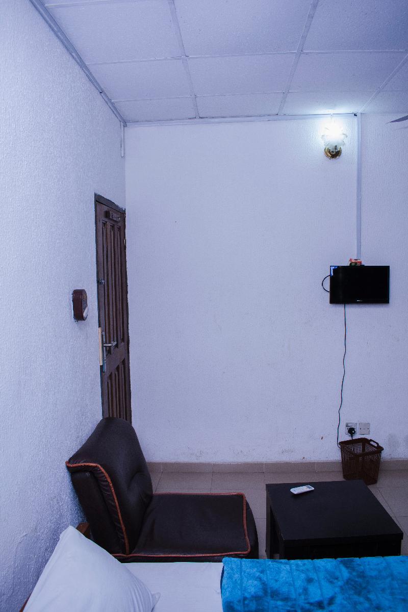 Day By Day Hotel Lagos Buitenkant foto