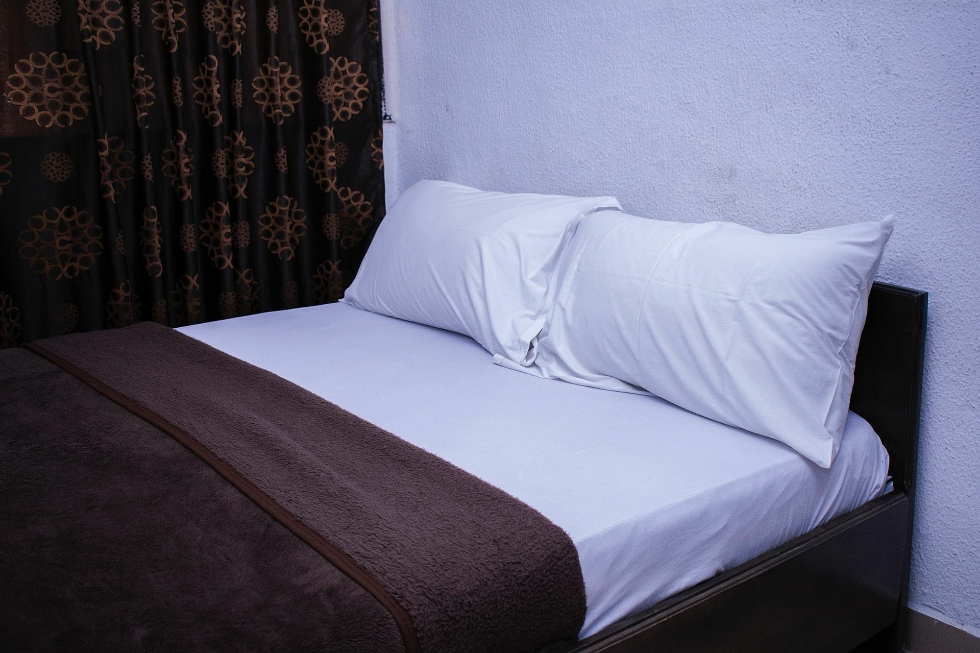 Day By Day Hotel Lagos Buitenkant foto
